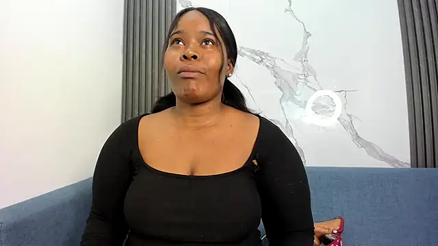 Rianamanson online show from 10-31-25, 05:08