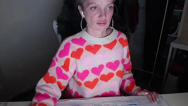 Snapshot of Sabdeluxe chatting on 01-03-25, 06:46 Sabdeluxe online show from 01-03-25, 06:46