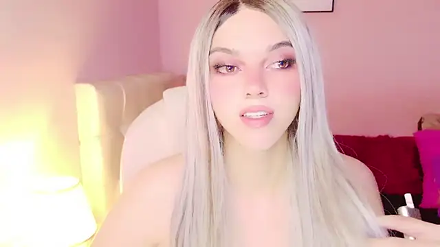Snapshot of EvaEvangeline chatting on 06-18-26, 09:36 EvaEvangeline online show from 06-18-26, 09:36