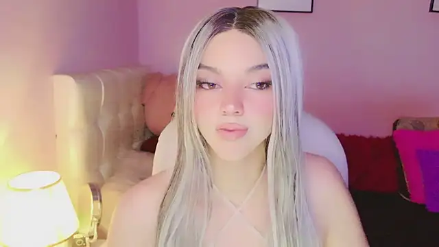Snapshot of EvaEvangeline chatting on 07-17-26, 08:43 EvaEvangeline online show from 07-17-26, 08:43