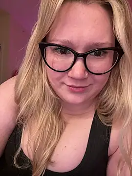 PiggyRose online show from 03-23-25, 01:53