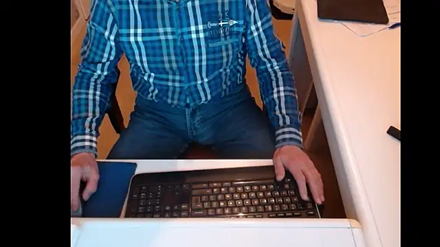 dutchpornking online show from 01-14-25, 04:18