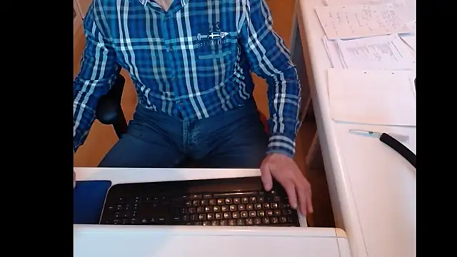 dutchpornking online show from 01-16-25, 02:41