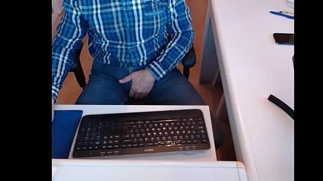 dutchpornking online show from 01-17-25, 08:02