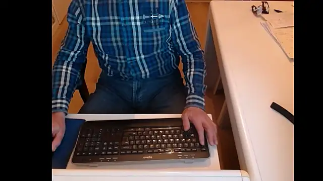 dutchpornking online show from 01-17-25, 05:08