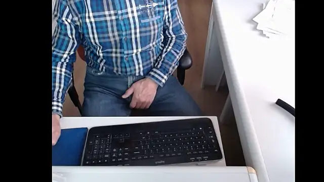 dutchpornking online show from 01-20-25, 08:41