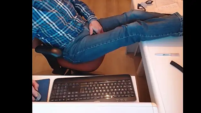 dutchpornking online show from 01-21-25, 05:51