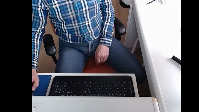 dutchpornking online show from 02-24-25, 12:48