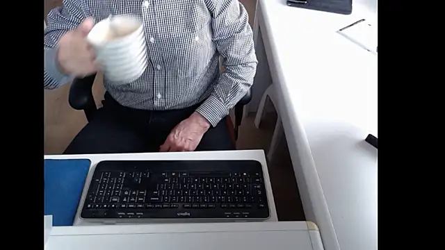 dutchpornking online show from 05-04-26, 06:42