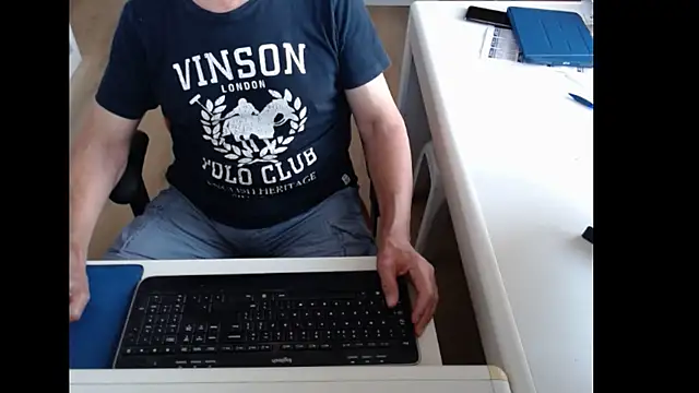 dutchpornking online show from 06-19-26, 06:29