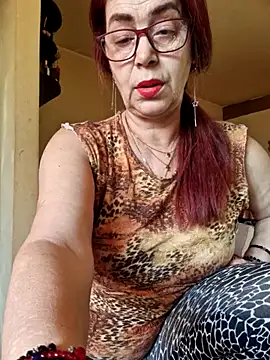 Snapshot of Chriss_Tinaa chatting on 05-06-26, 04:30 Chriss Tinaa online show from 05-06-26, 04:30