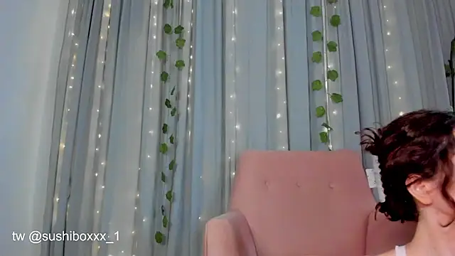 Snapshot of sushiboxxx chatting on 12-19-24, 01:18 sushiboxxx online show from 12-19-24, 01:18