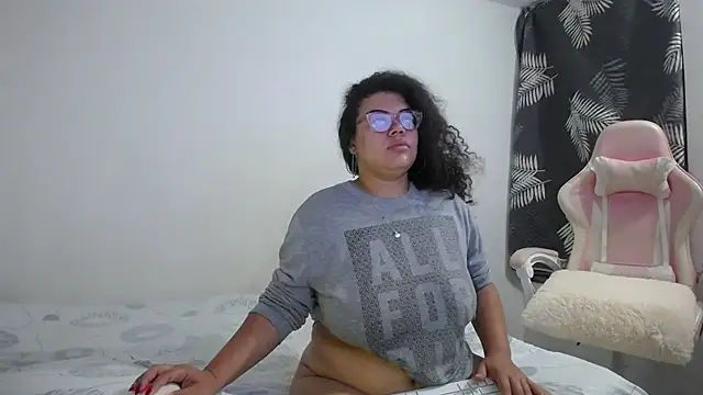 mabigomez00 online show from 09-26-25, 09:24