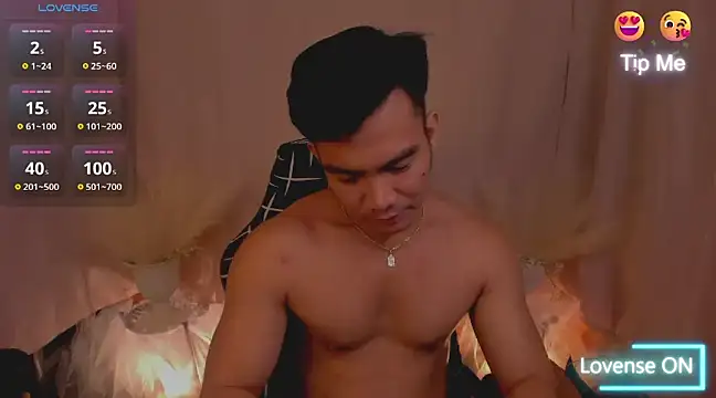 000batman000 online show from 12-07-24, 02:31