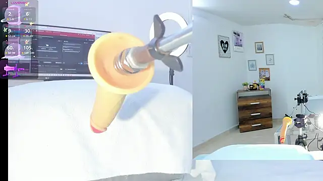 sofi velez online show from 10-02-25, 05:20