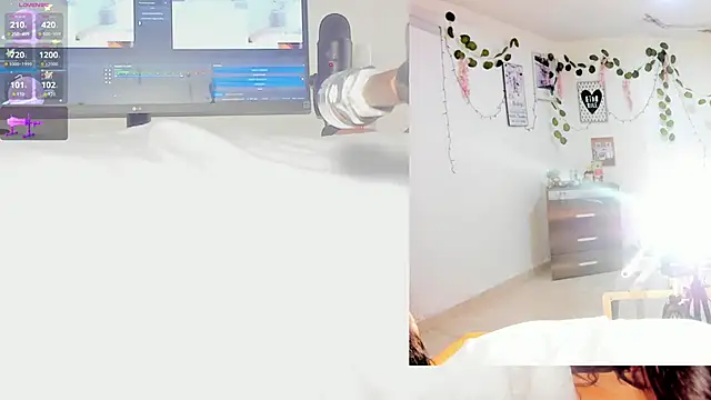 sofi velez online show from 11-23-25, 05:02