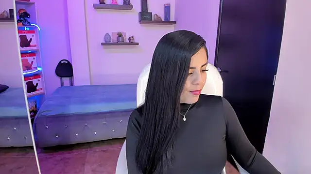 Catalinaa martinez online show from 12-26-24, 08:11
