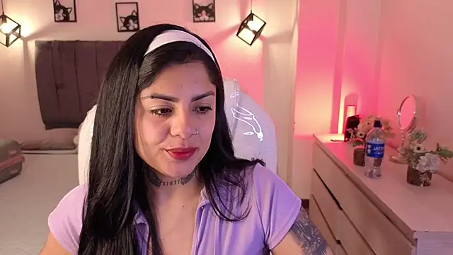 Catalinaa martinez online show from 10-11-25, 03:39