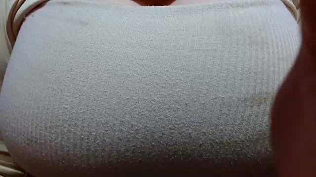 AnnyelinnaLove online show from 01-22-25, 08:17