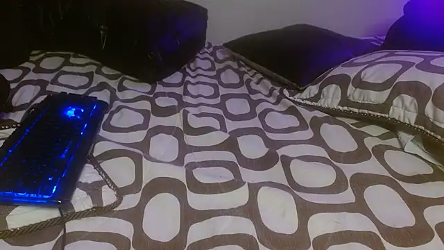 AnnyelinnaLove online show from 03-06-25, 09:58