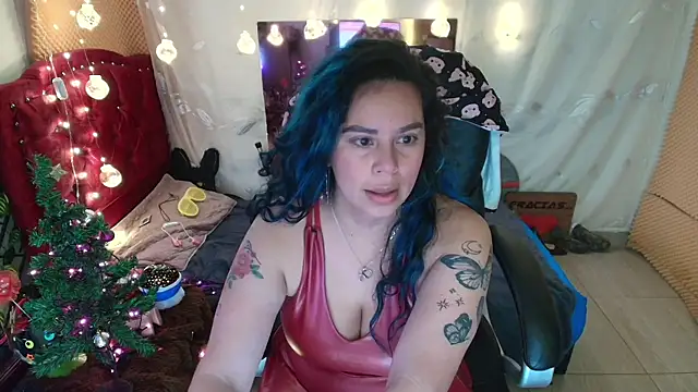 Snapshot of elektra_32 chatting on 12-20-24, 07:12 elektra 32 online show from 12-20-24, 07:12