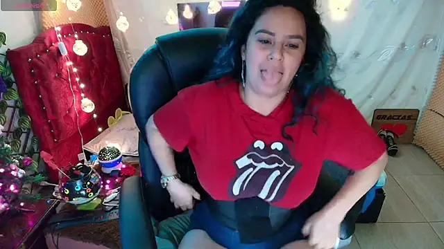 Snapshot of elektra_32 chatting on 12-23-24, 06:22 elektra 32 online show from 12-23-24, 06:22
