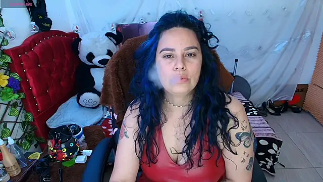 Snapshot of elektra_32 chatting on 01-26-25, 06:38 elektra 32 online show from 01-26-25, 06:38