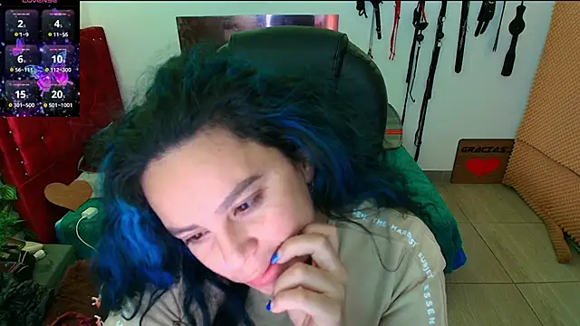 Snapshot of elektra_32 chatting on 03-21-25, 05:32 elektra 32 online show from 03-21-25, 05:32