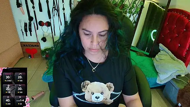 Snapshot of elektra_32 chatting on 09-10-25, 06:02 elektra 32 online show from 09-10-25, 06:02
