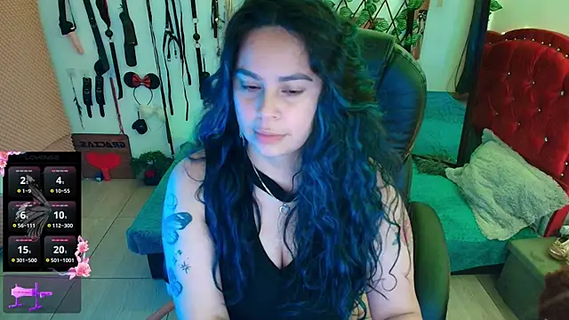Snapshot of elektra_32 chatting on 09-19-25, 06:15 elektra 32 online show from 09-19-25, 06:15