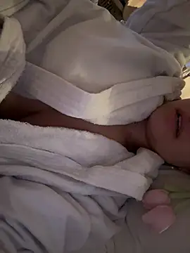 Prettylilgirll online show from 06-11-26, 05:22