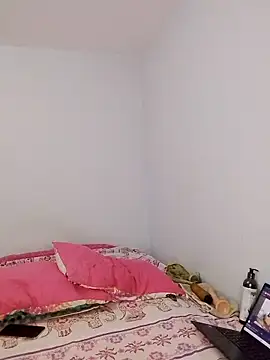 Snapshot of iamemmablake chatting on 03-21-26, 12:48 iamemmablake online show from 03-21-26, 12:48