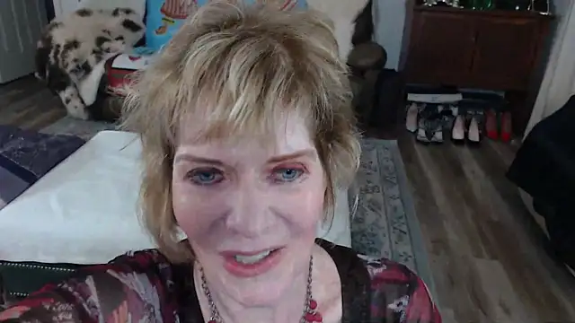 Snapshot of SindeeDix chatting on 12-03-25, 03:10 SindeeDix online show from 12-03-25, 03:10