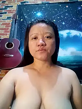 Snapshot of Urchanel chatting on 02-02-25, 12:35 Urchanel online show from 02-02-25, 12:35
