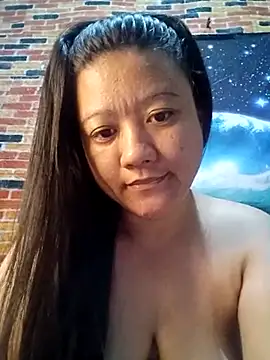Snapshot of Urchanel chatting on 02-16-25, 10:21 Urchanel online show from 02-16-25, 10:21