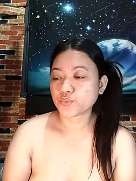Snapshot of Urchanel chatting on 09-11-25, 10:32 Urchanel online show from 09-11-25, 10:32