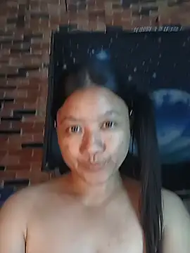 Snapshot of Urchanel chatting on 02-28-26, 01:39 Urchanel online show from 02-28-26, 01:39