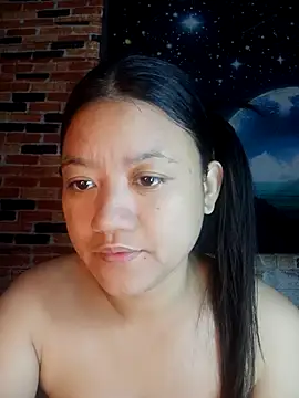 Snapshot of Urchanel chatting on 04-03-26, 11:03 Urchanel online show from 04-03-26, 11:03