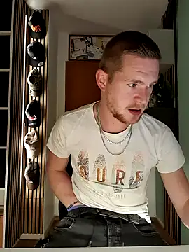 Playbunniboy online show from 12-11-24, 04:53