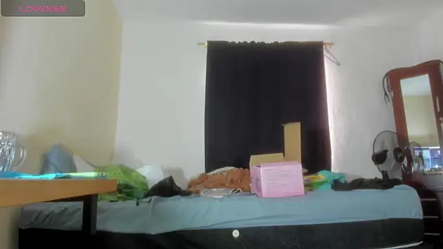 Snapshot of Zuan_zuan777 chatting on 12-27-24, 06:10 Zuan zuan777 online show from 12-27-24, 06:10