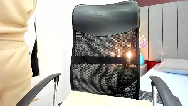 moxa hot online show from 12-02-25, 02:56