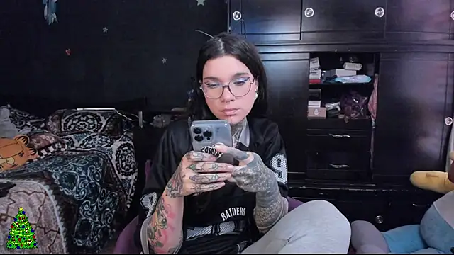 Lilmarieee online show from 12-12-24, 08:10