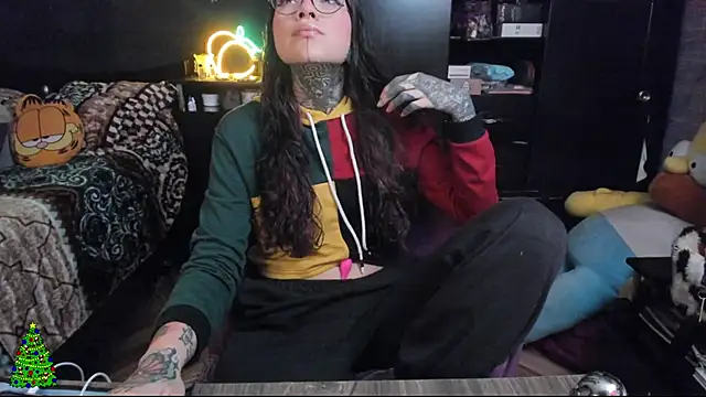 Lilmarieee online show from 12-29-24, 09:09