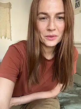 Snapshot of BritneyHall chatting on 04-02-26, 09:07 BritneyHall online show from 04-02-26, 09:07