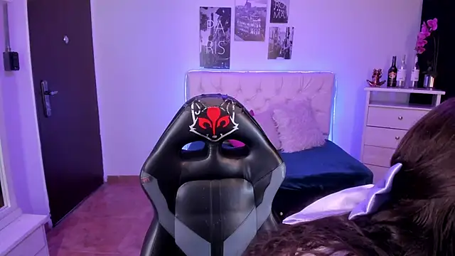 Amaia Daniells online show from 01-05-25, 03:43