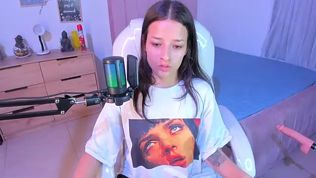 Amaia Daniells online show from 02-05-25, 03:45