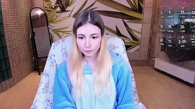 Snapshot of fleximona chatting on 05-17-26, 10:00 fleximona online show from 05-17-26, 10:00