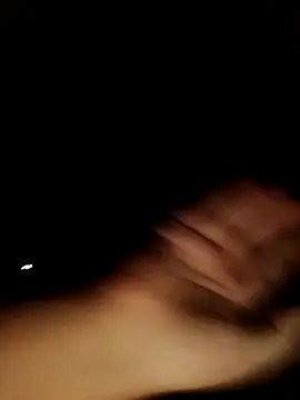 Snapshot of Annerae chatting on 02-27-26, 04:07 Annerae online show from 02-27-26, 04:07