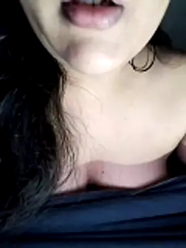 Snapshot of Annerae chatting on 03-04-26, 02:23 Annerae online show from 03-04-26, 02:23