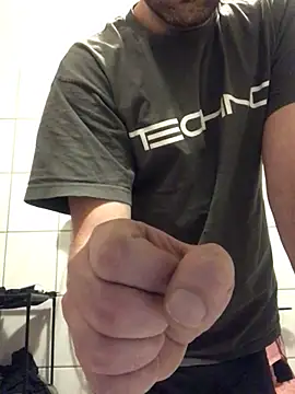 Snapshot of Badkev91 chatting on 01-10-25, 05:05 Badkev91 online show from 01-10-25, 05:05